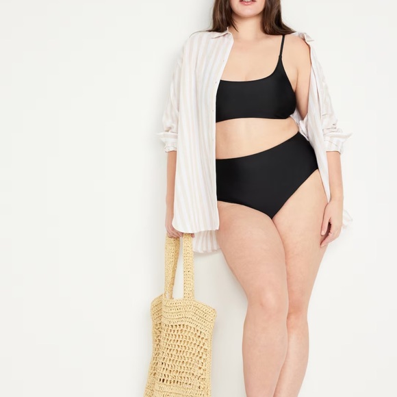 NWT OLD NAVY Scoop-Neck Bikini Swim Top Color: Black SIZE MEDIUM - Picture 4 of 9